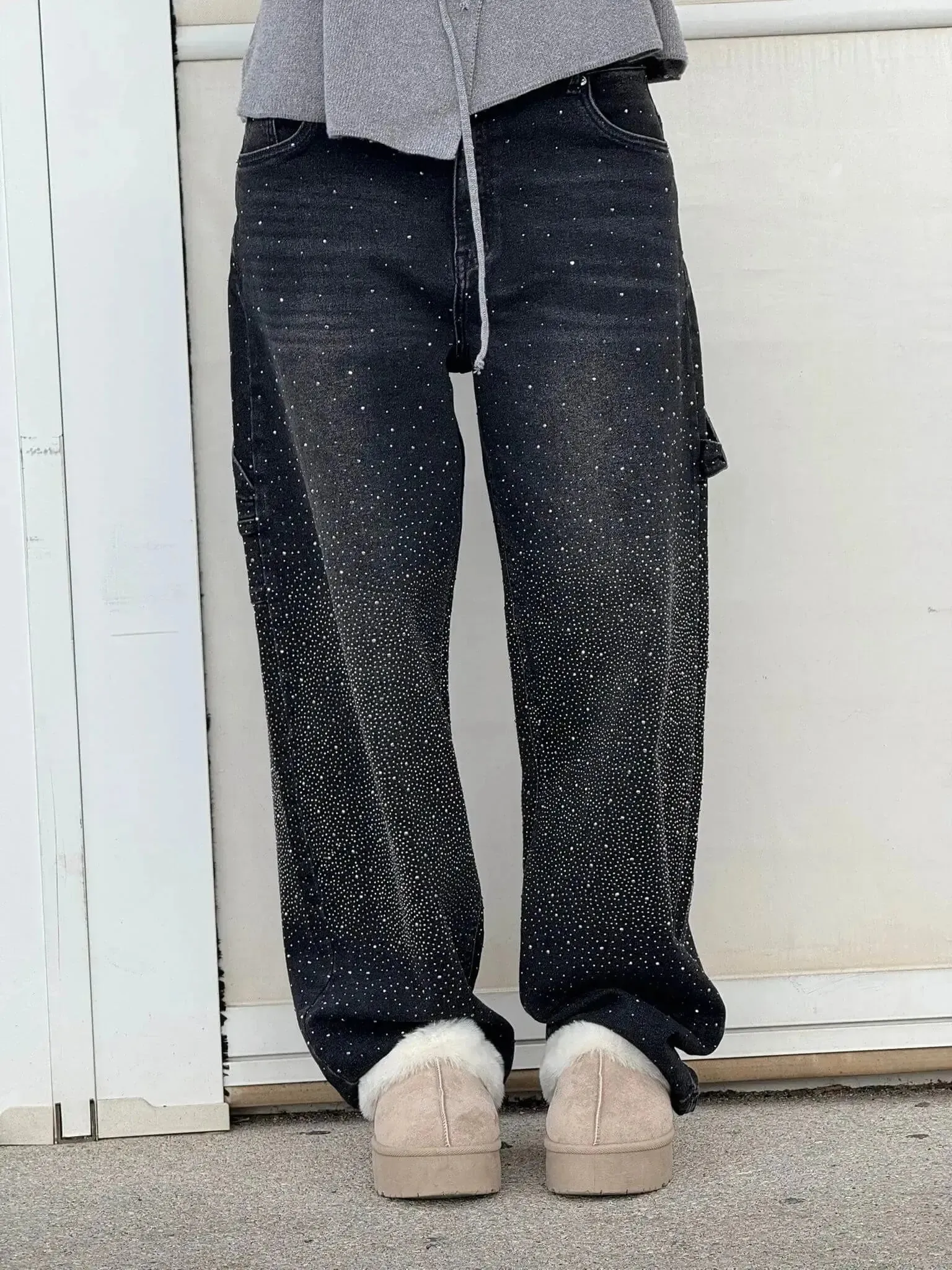 Rivella – Sparkling embellishments – Relaxed-fit jeans