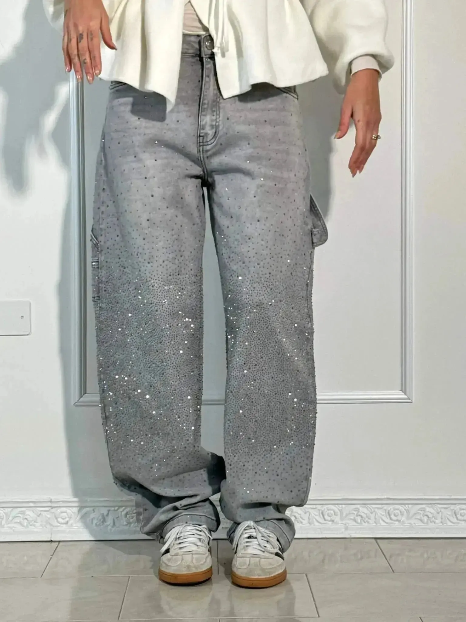 Rivella – Sparkling embellishments – Relaxed-fit jeans